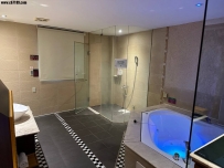 #左營區  旅館：春風   價位：750/3h