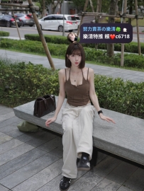 #台中🦋妮妮／161／48／21／C 腰算細，屁股有一點肉，穿牛仔褲曲線還不錯